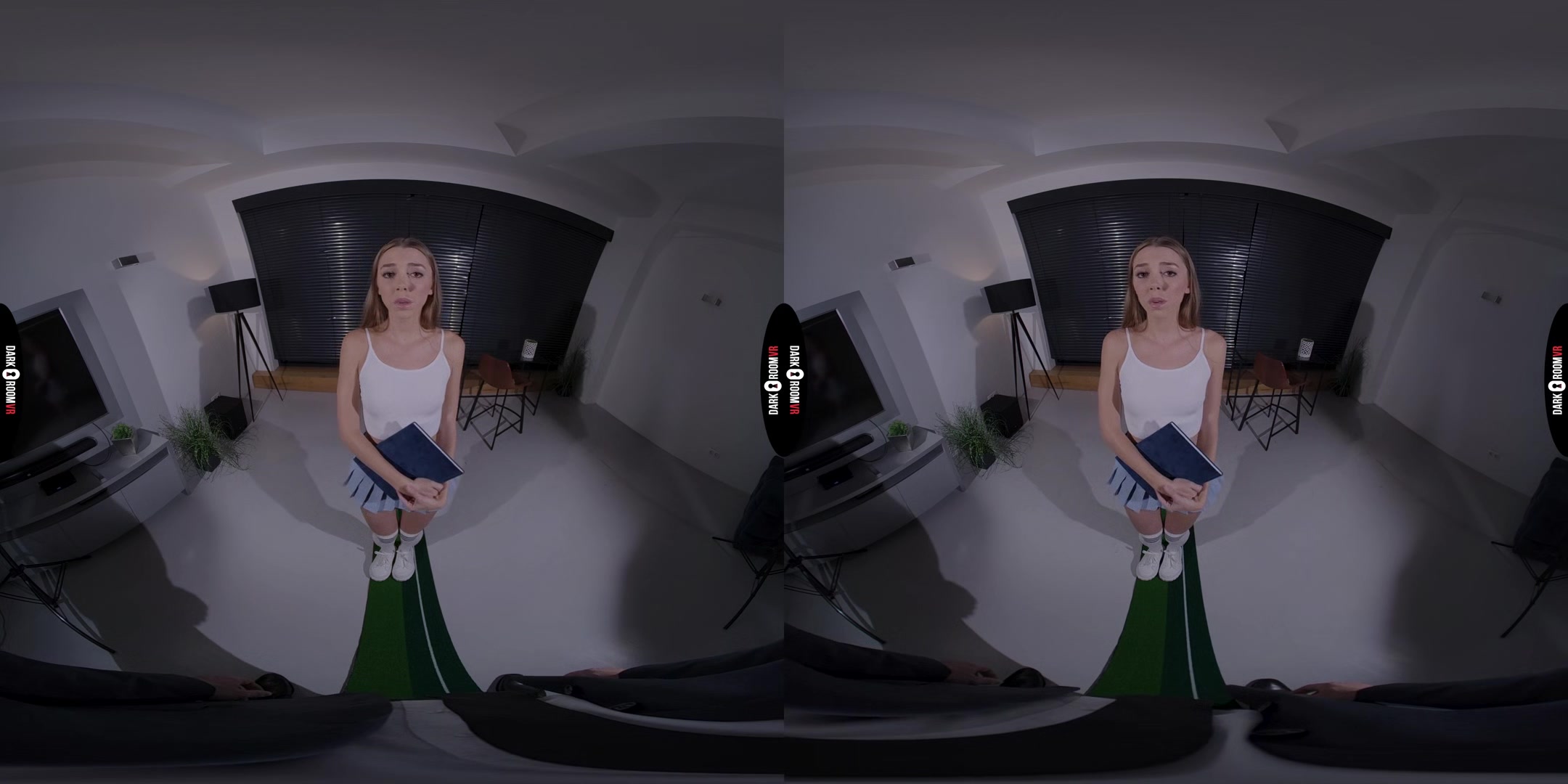 Mary Popiense VR Porn: Special Match - DarkRoomVR