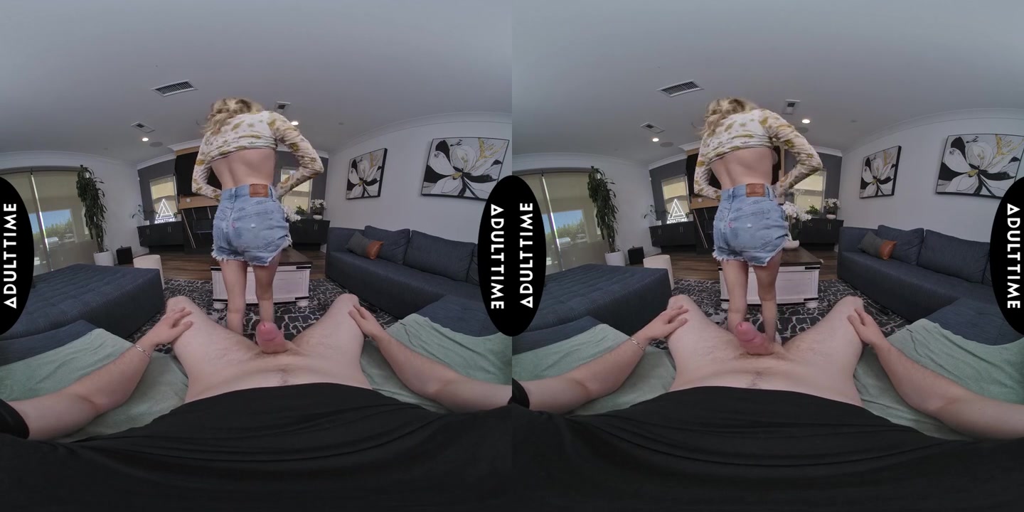 Up Close VR with Coco Lovelock, Scene #01