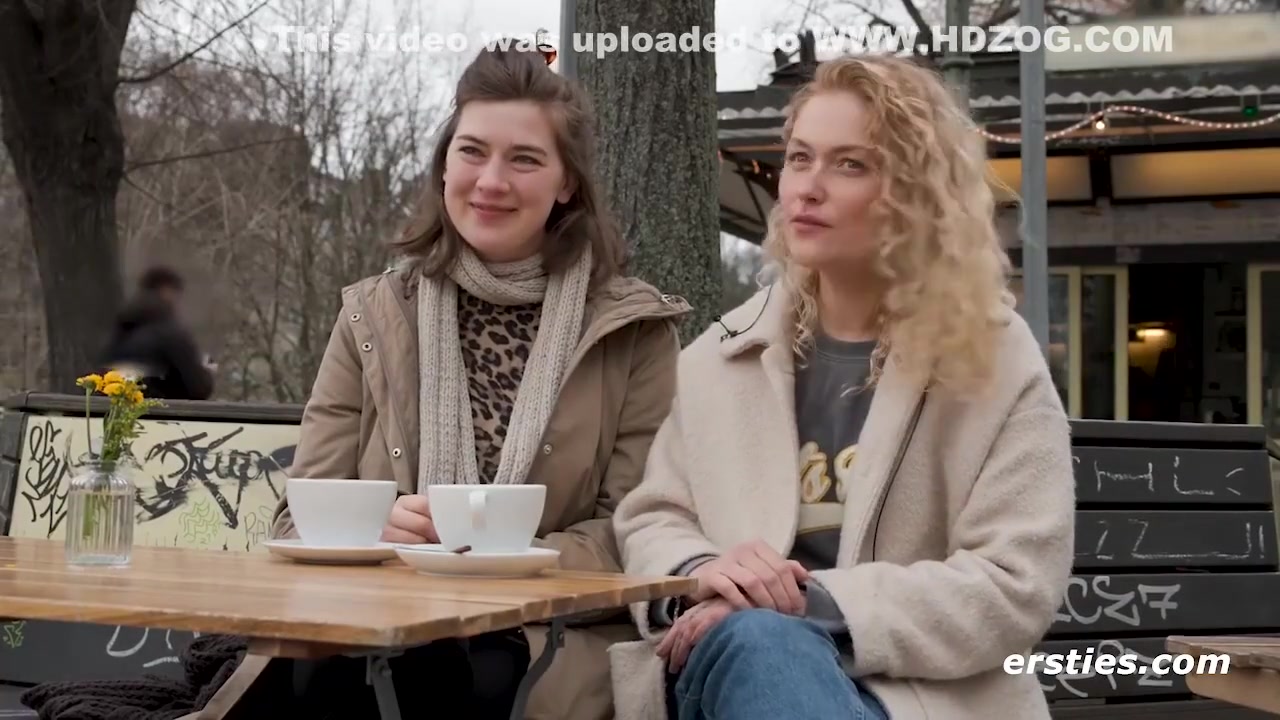 Amanita Und Sally D Beim Lesbischen Date Mit Hohepunkt