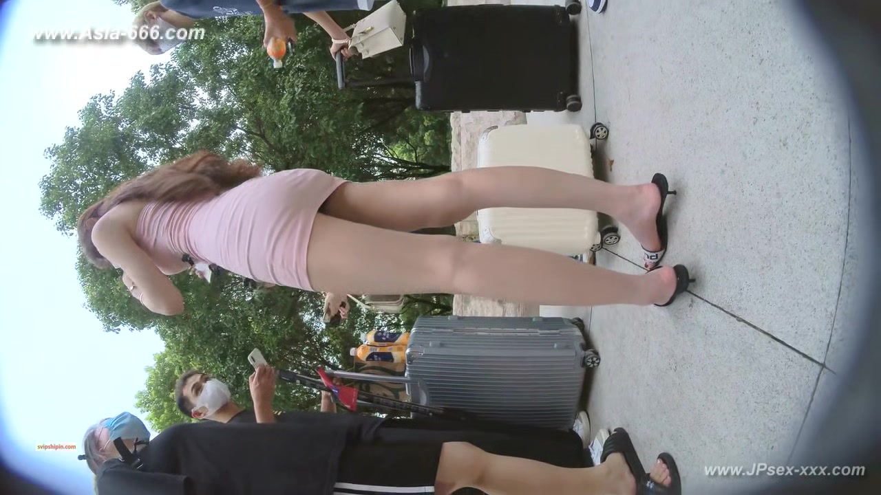 peeping chinese amateur upskirt.113