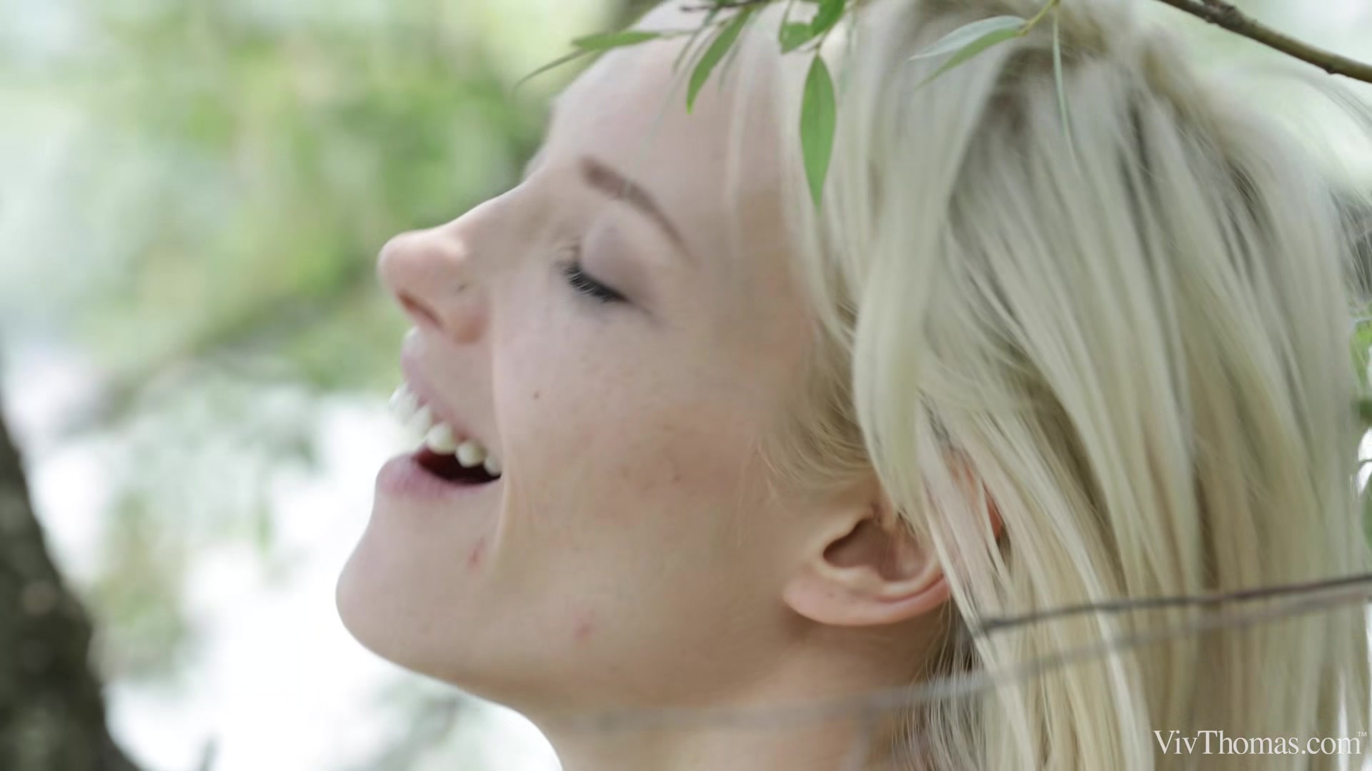 Summer Fun 3 - Blossoming - Kira Queen & Zazie S - VivThomas