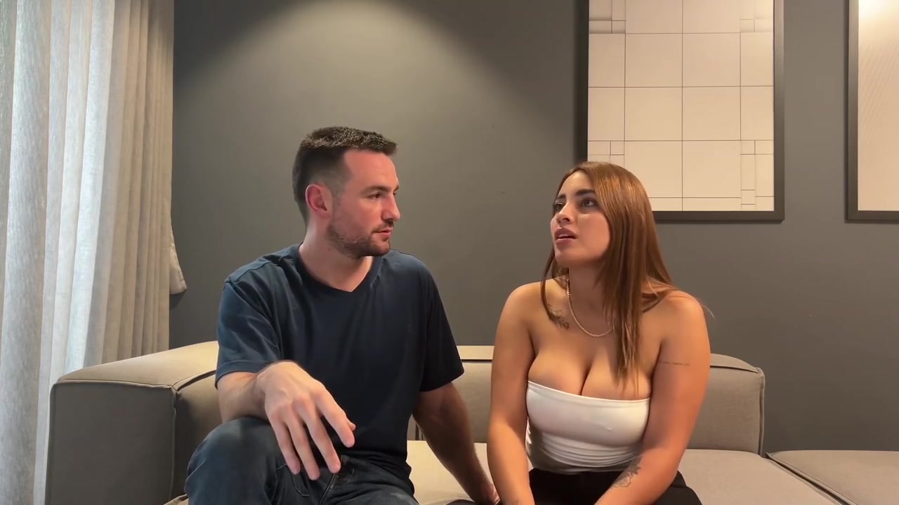 Behind The With Sexy Huge Tits Latina With Andres Acosta, Pau Rojas And Paula Rojas