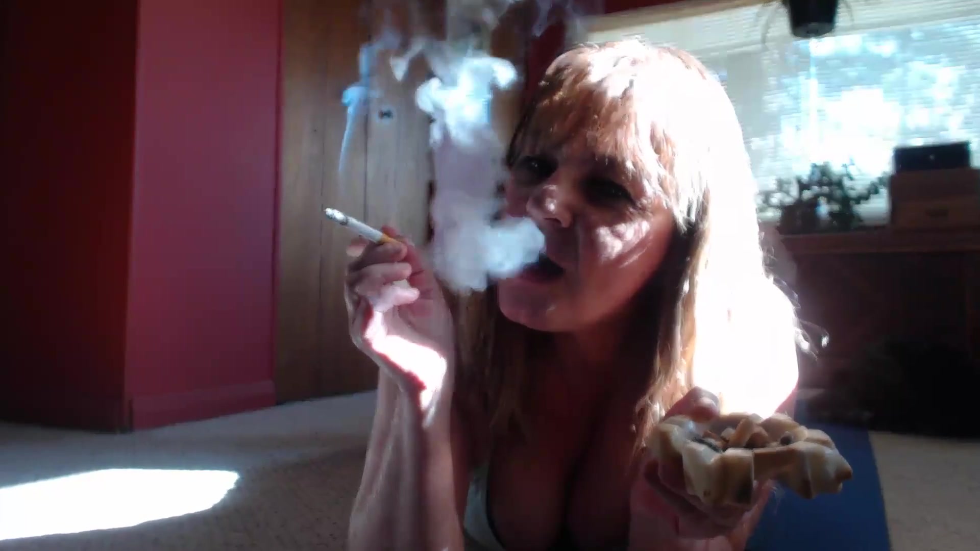 Smoking In The Sunlight - TacAmateurs