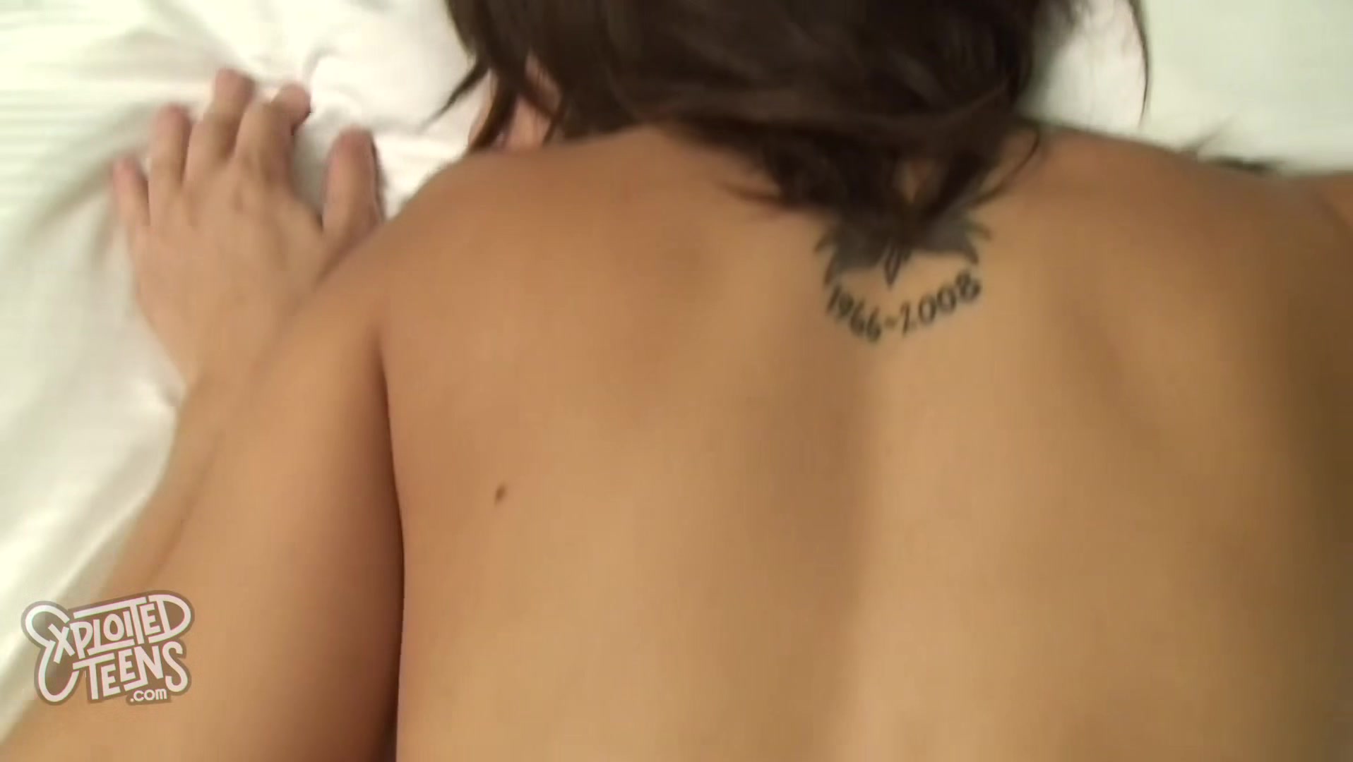 teen 18+ Gets Pounded by a Thick 8inch Cock