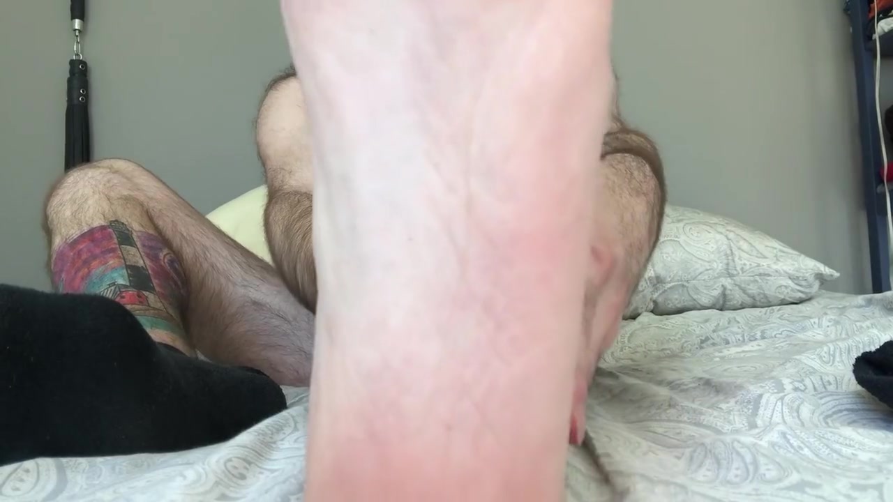 Bearded Hunk Cums On Feet And Licks It Off