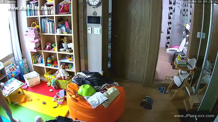 Hackers use the camera to remote monitoring of a lover's home life.454