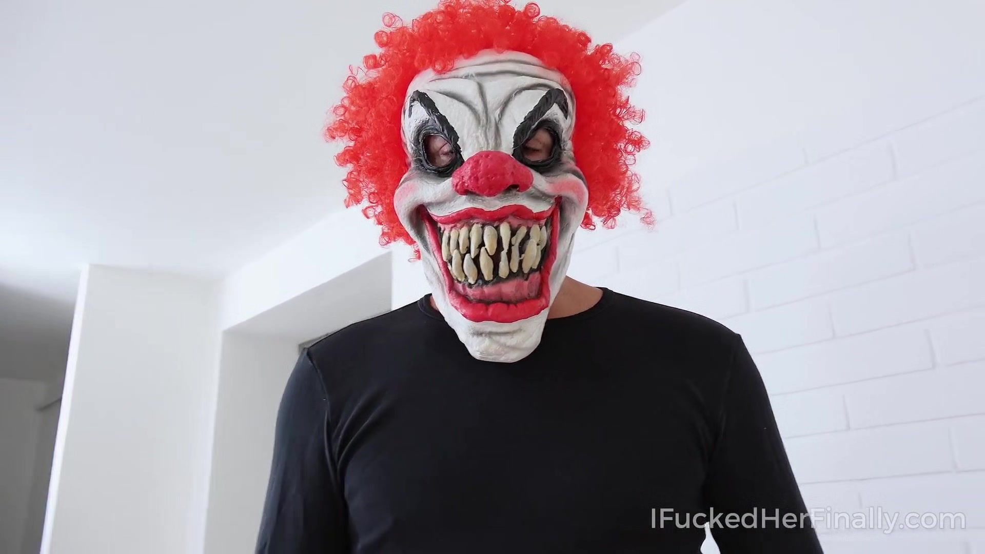 I Fucked Her Finally - Bisexual chicks ride an evil clown
