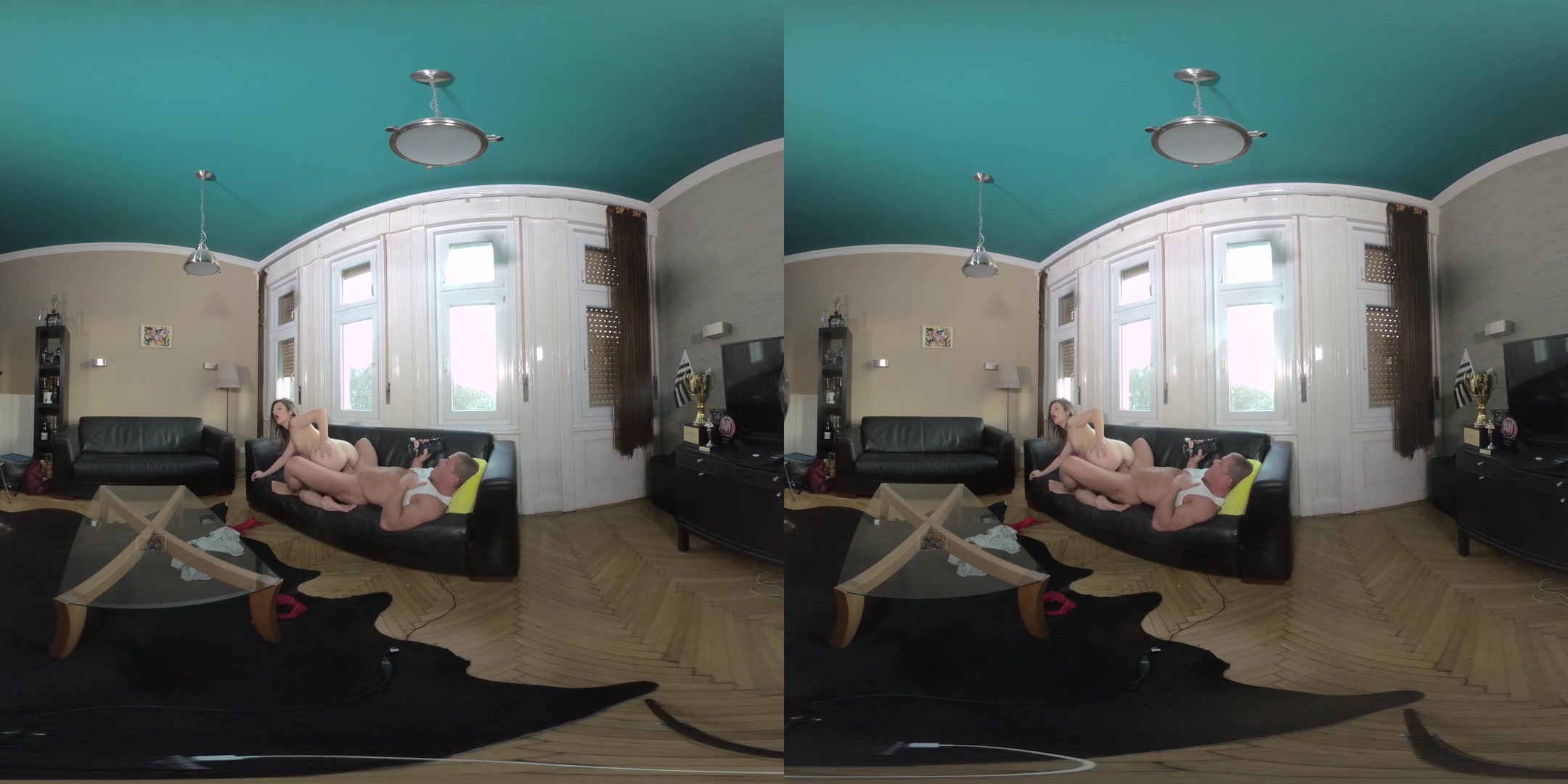 Matt Bird Middle 1 - PornoDanVR