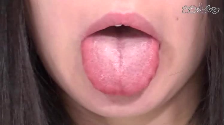 The woman who responds to the directions indifferently deadpan - Fetish Japanese Video