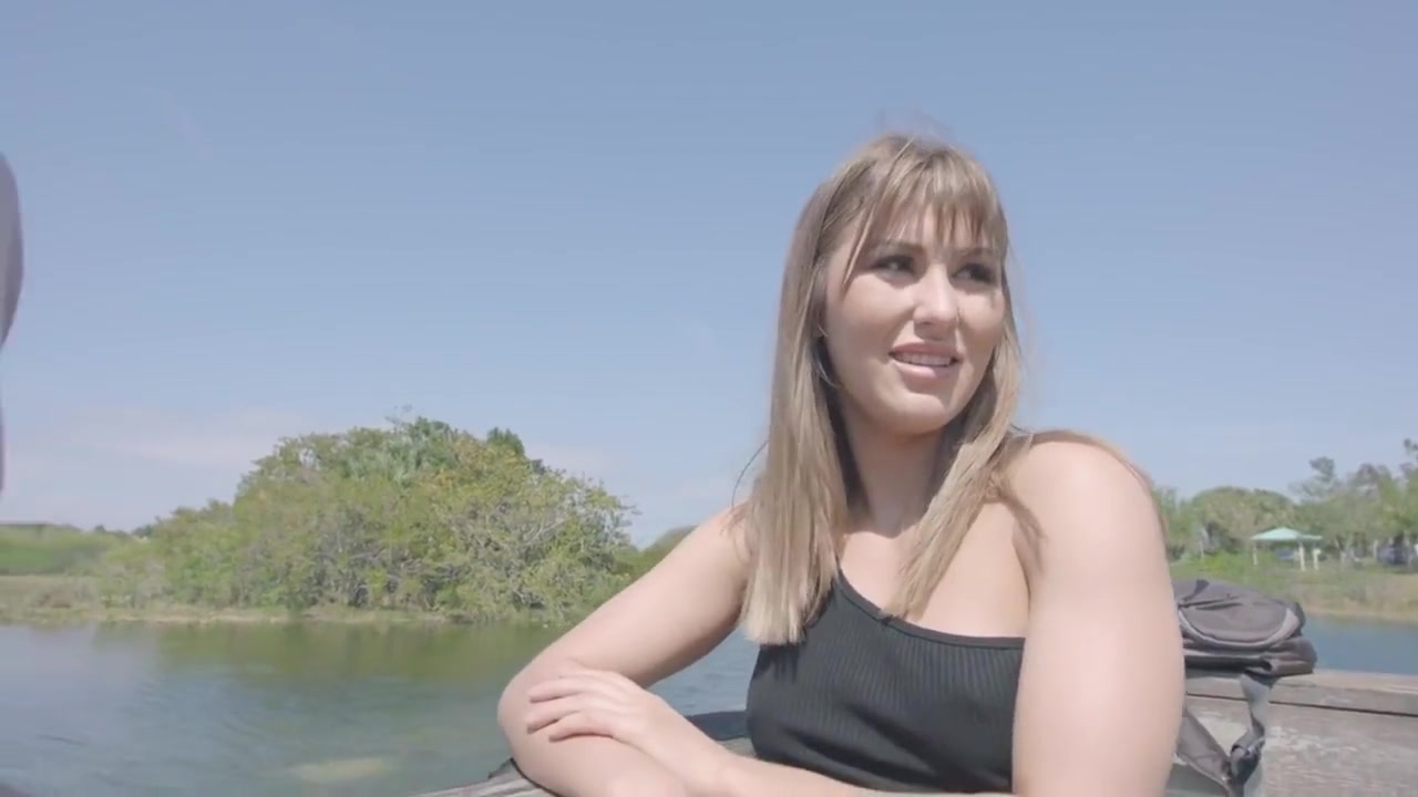 Paige Owens In teen 18+ Public Pickup 2