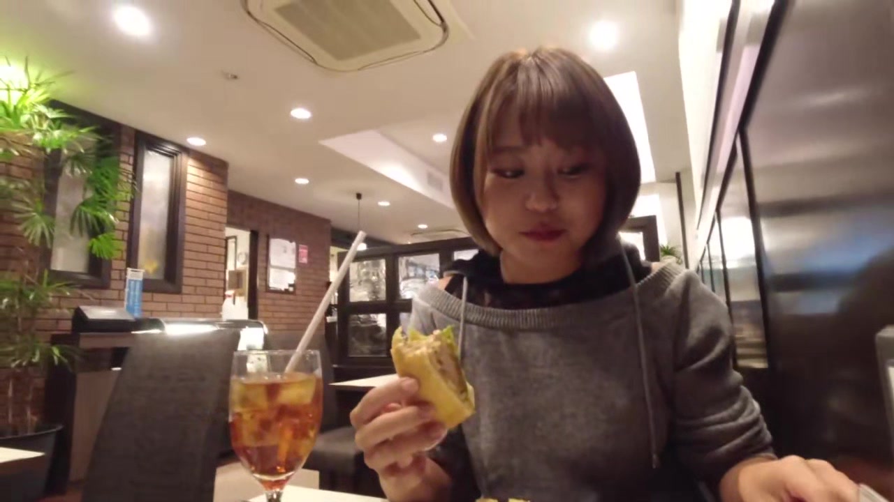 0010902_ベロチュー 背面騎乗位 低身長などが含まれている