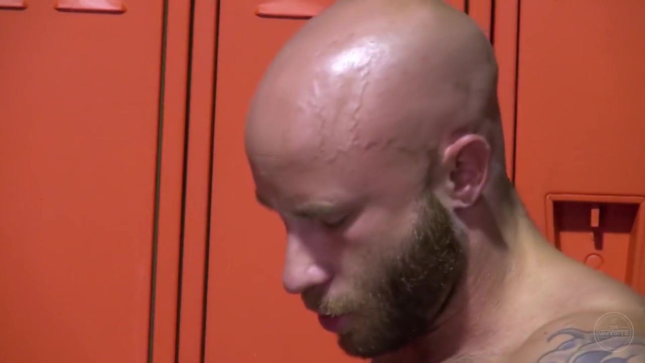 Johnny Parker And Drake Jaden - Muscle Bear Flip Fucks Cub