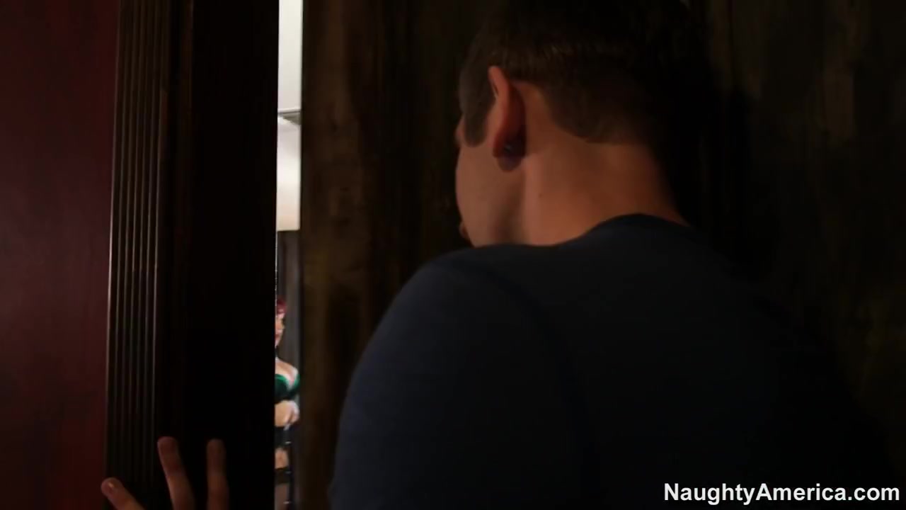 Sexy Vanessa & Danny Wylde in My Friends Hot Step mom