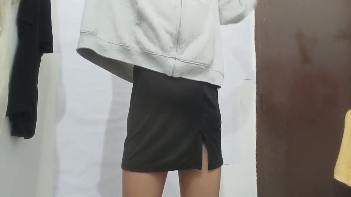 Hindi Girl Show Her Figure Desi School Girl Bathing