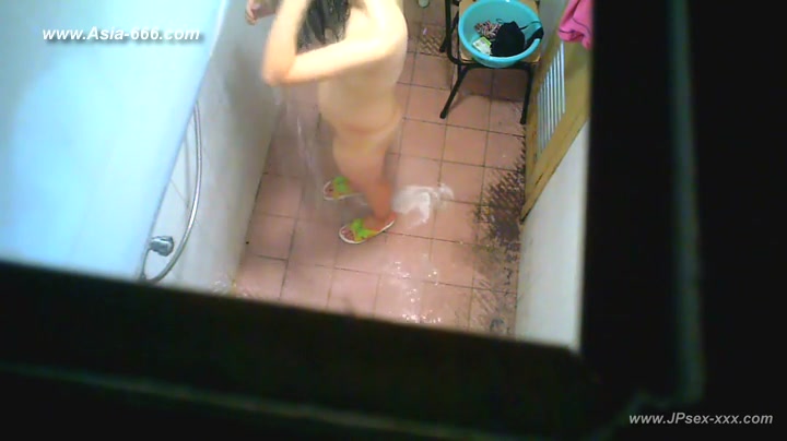 ###ping chinese girl bath in home