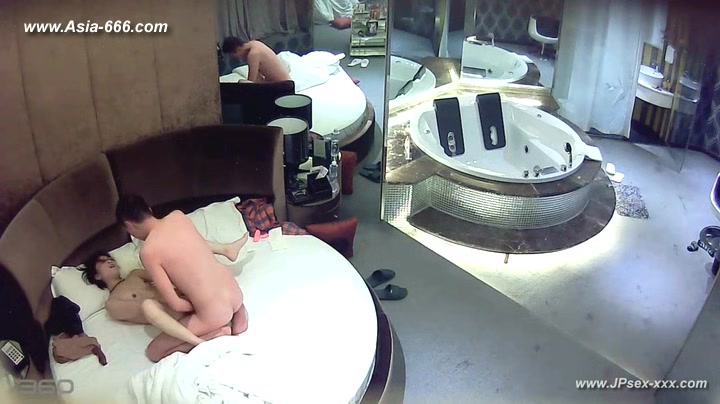 Hackers use the camera to remote monitoring of a lover's home life.341