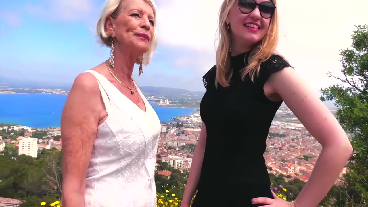 Eva, 70ans, Et 22ans, Le Choc Des Generations ! With Lyna Jade, Eva Delage And Maxime Horns