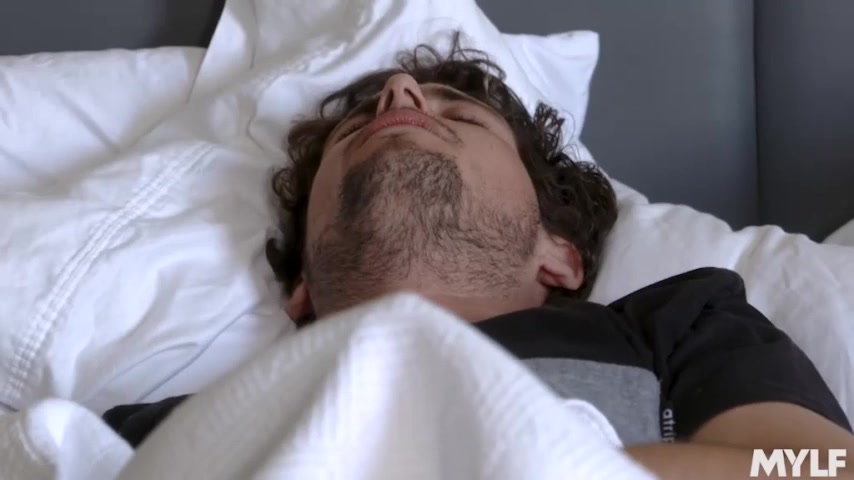 Stepmoms Cure The Boner Blues - MYLF