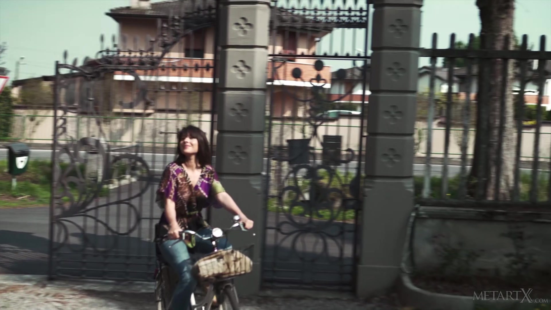 Bike 2 - Lorena B - MetartX