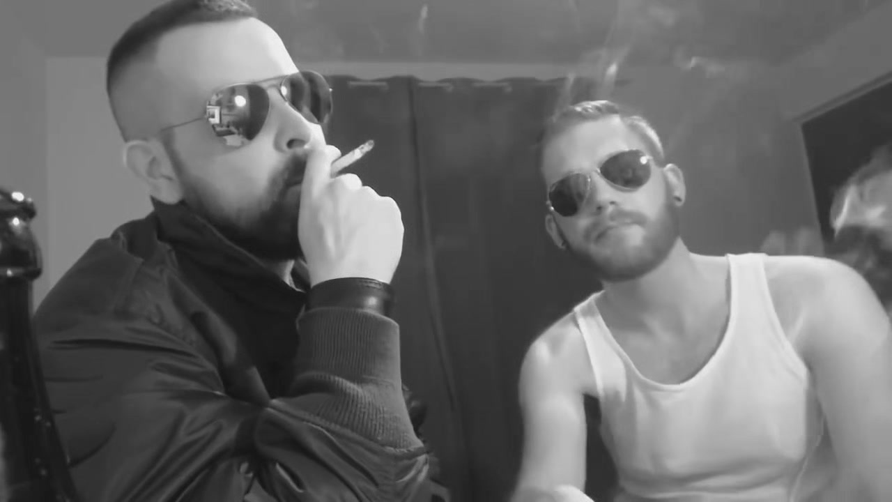 German proll smoke kissing