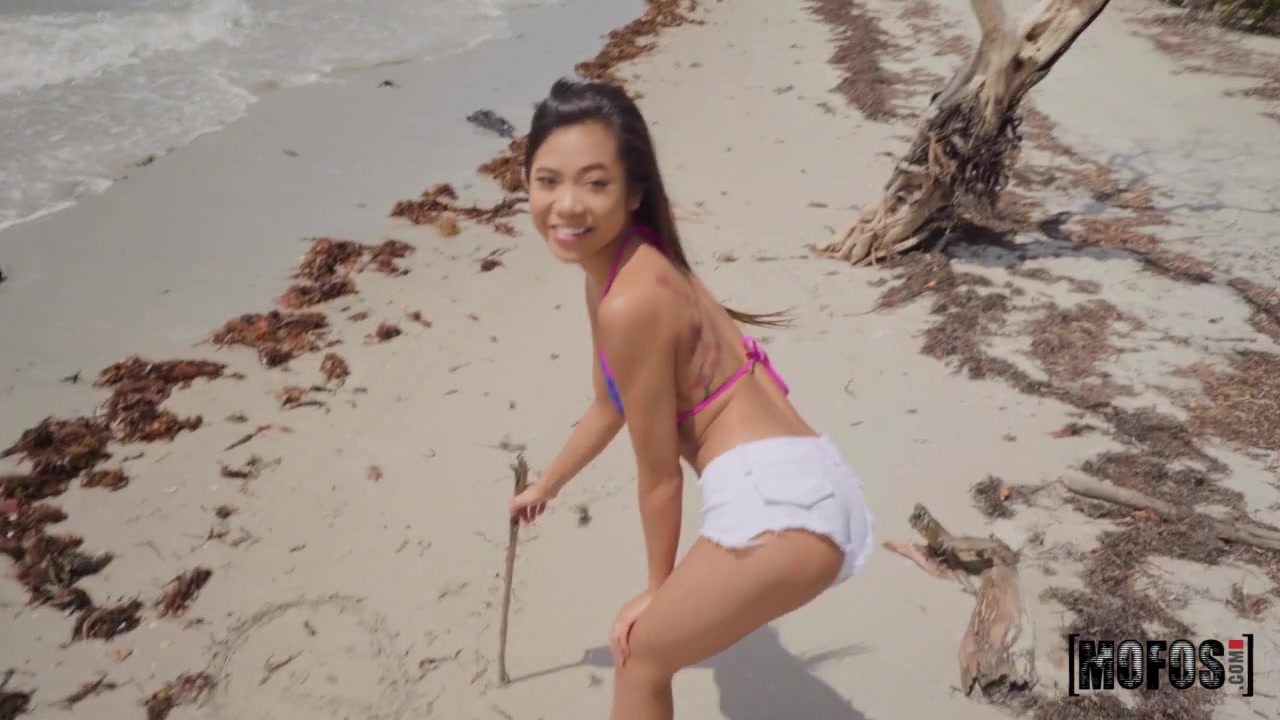Damon Dice & Vina Sky in Beach Bum - MofosNetwork