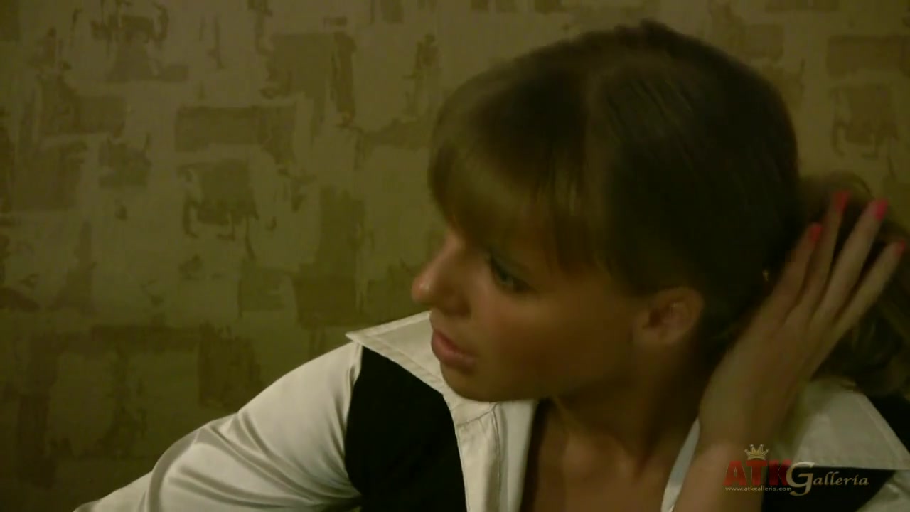 Gorgeous Evanika strips and masturbates