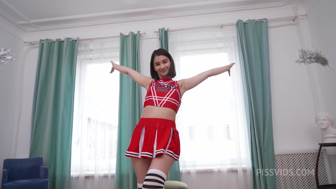 GANG BANG 5 on 1 - PISSED on Oriental Cheerleader Effy End ( DPP/DVP/DP ) WET - PissVids