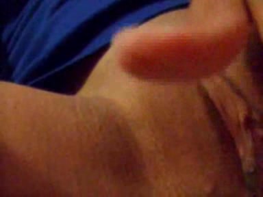 This shaved nice Latina pussy won't leave anyone indifferen?