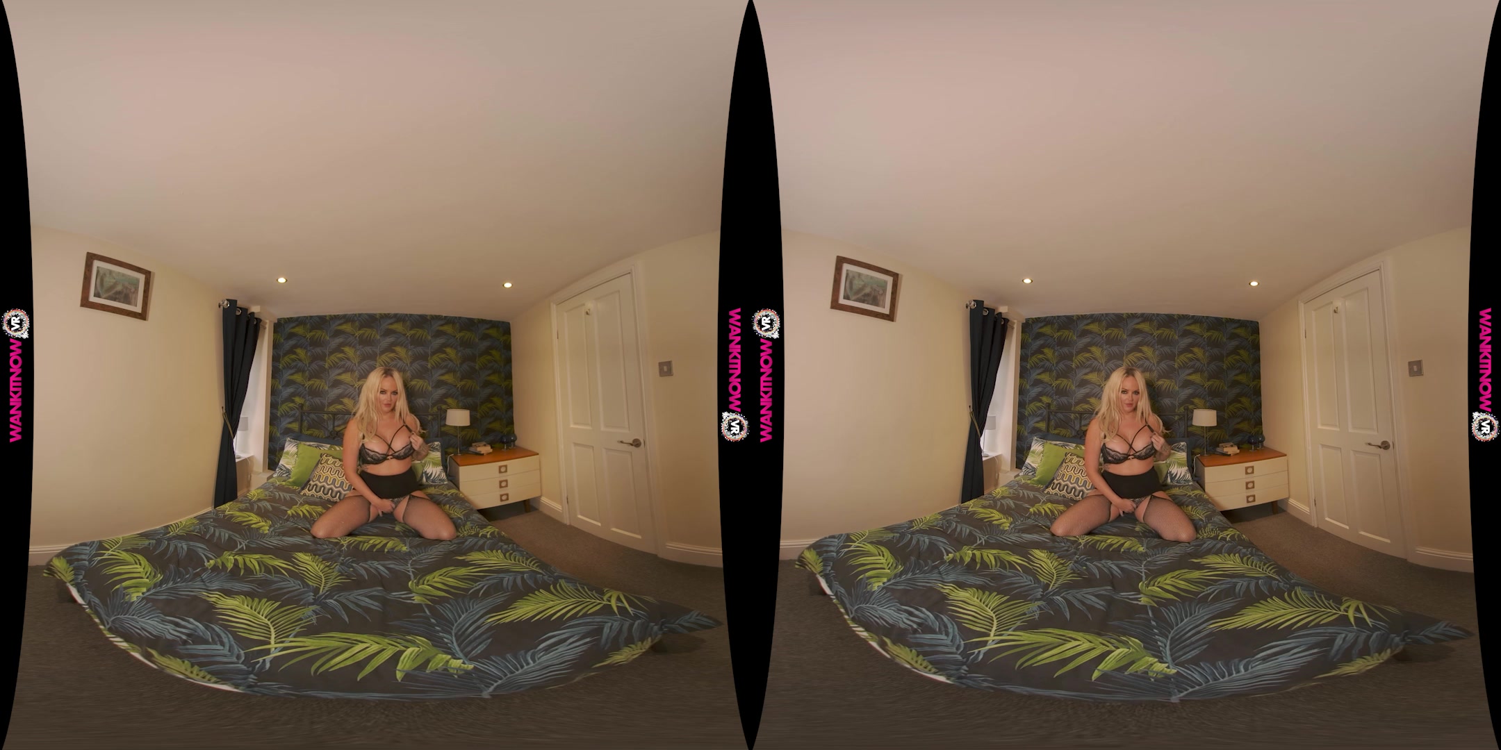 Come And Watch Me Play featuring Louise Lee - WankitNowVR