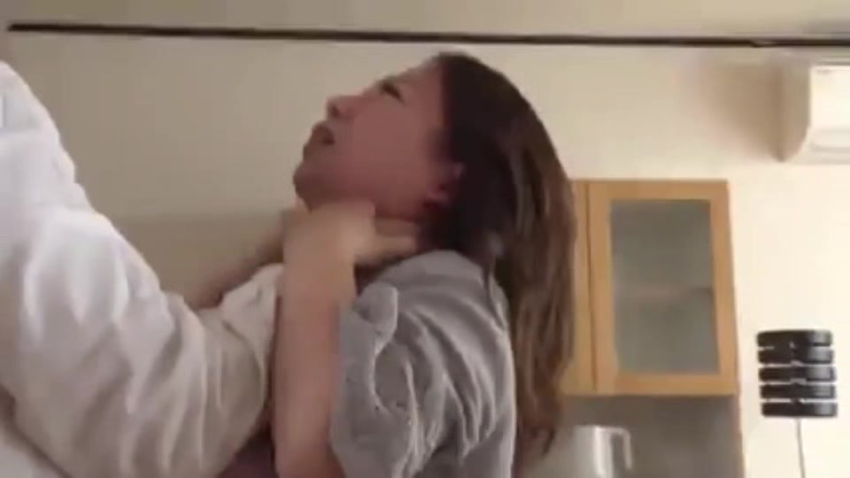 06246 Married woman in agony