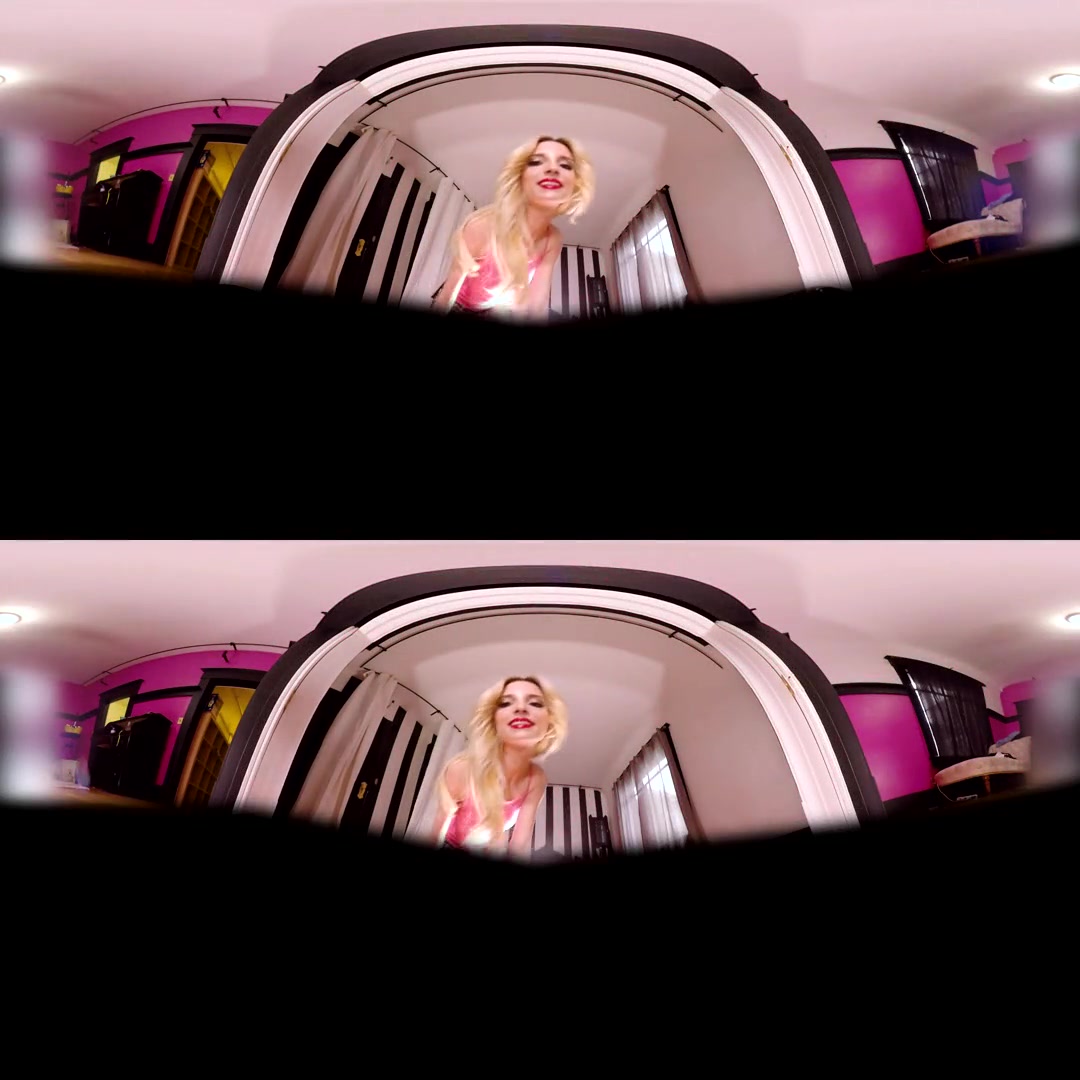 Piper Perri in Piper Perri Upskirt - HoloGirlsVR