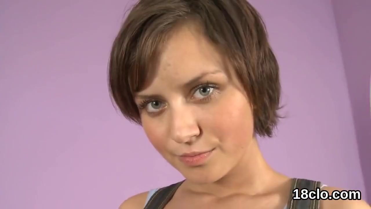 Sultry Sweetie Is Gaping Tight Vagina In Closeup And Ge