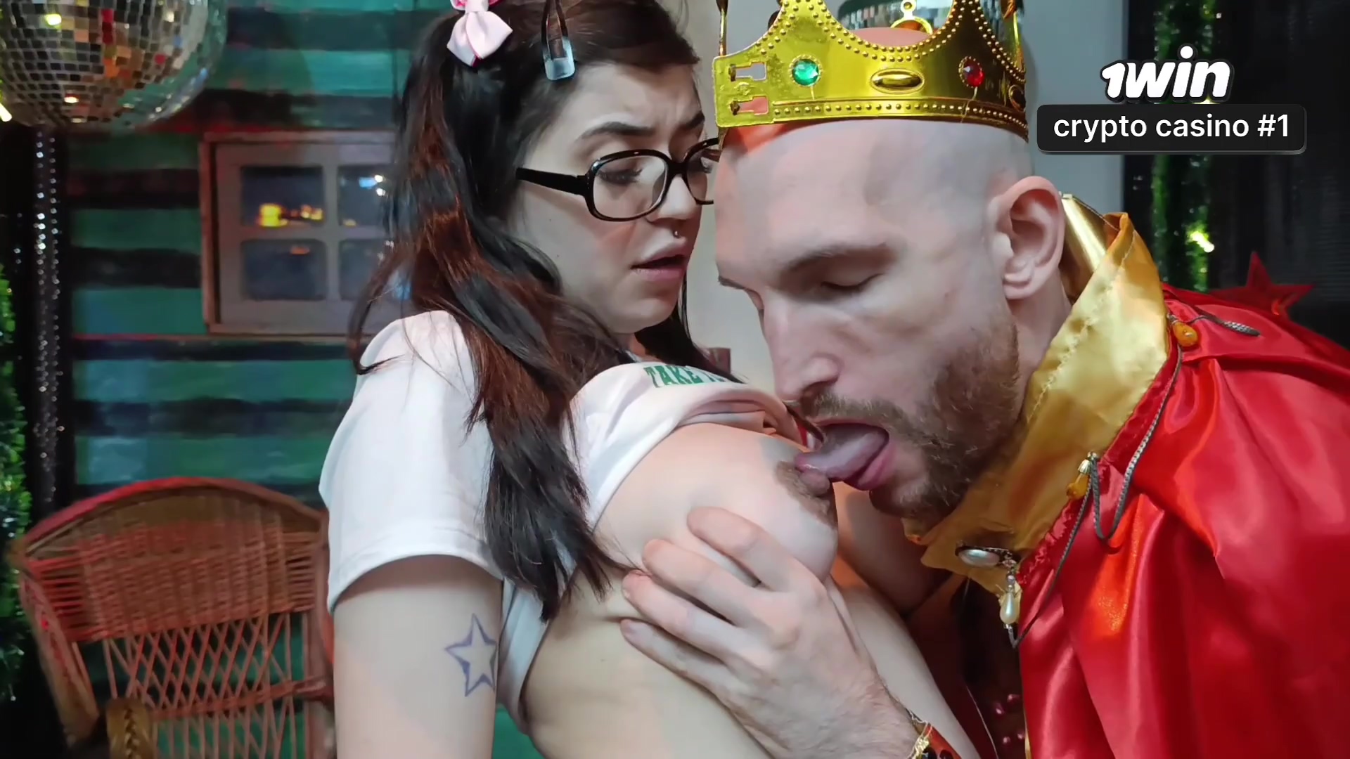 Pregnant, Busty, Gets Fucked By A Magician King On Three Kings Night