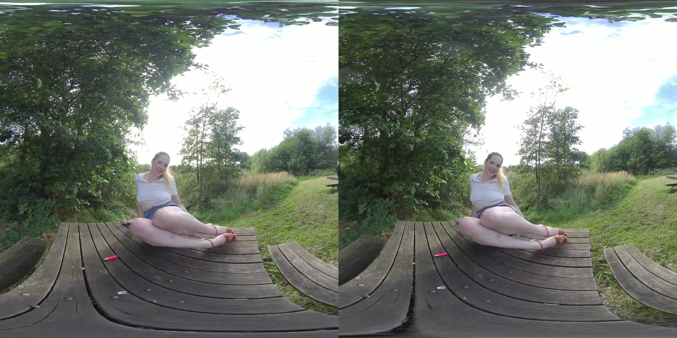 Aloralux - Smoking Bench - VRSmokers