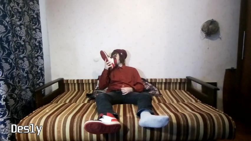 Young Emo Twink Jerks Off And Fucks Sneakers Gay Porn Tube