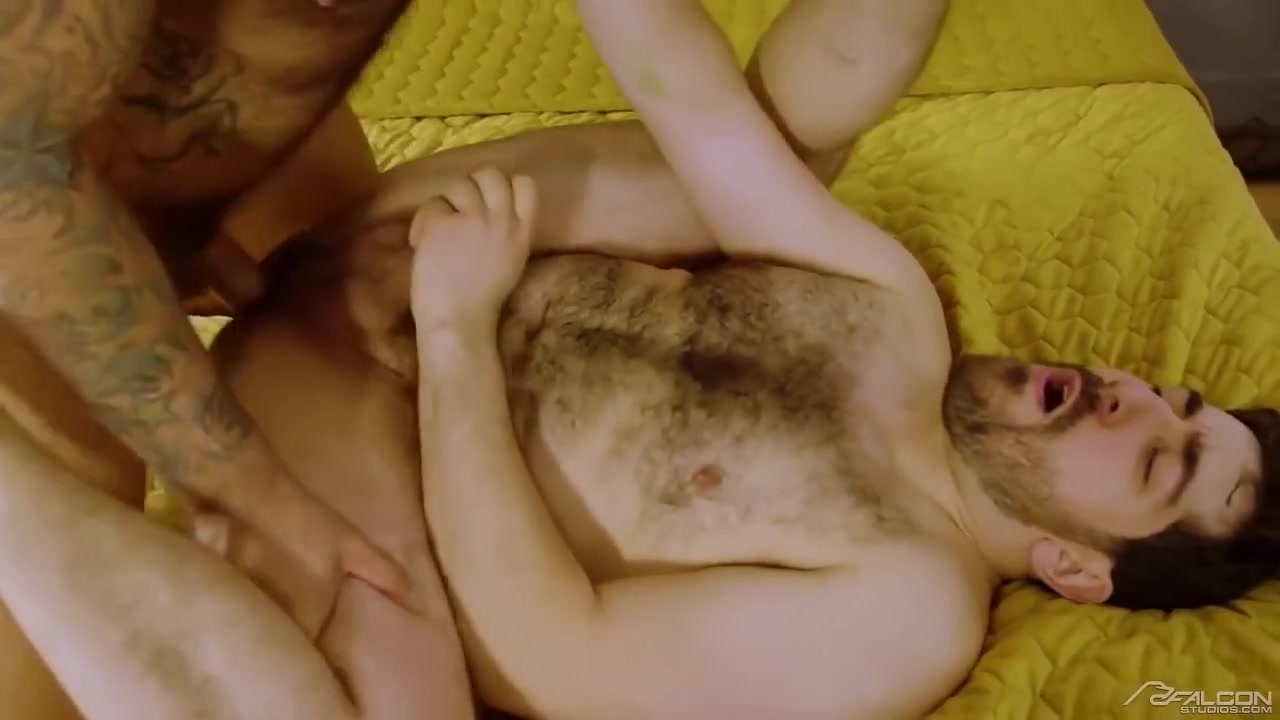 Tattooed Finds Irresistible Blowjobs