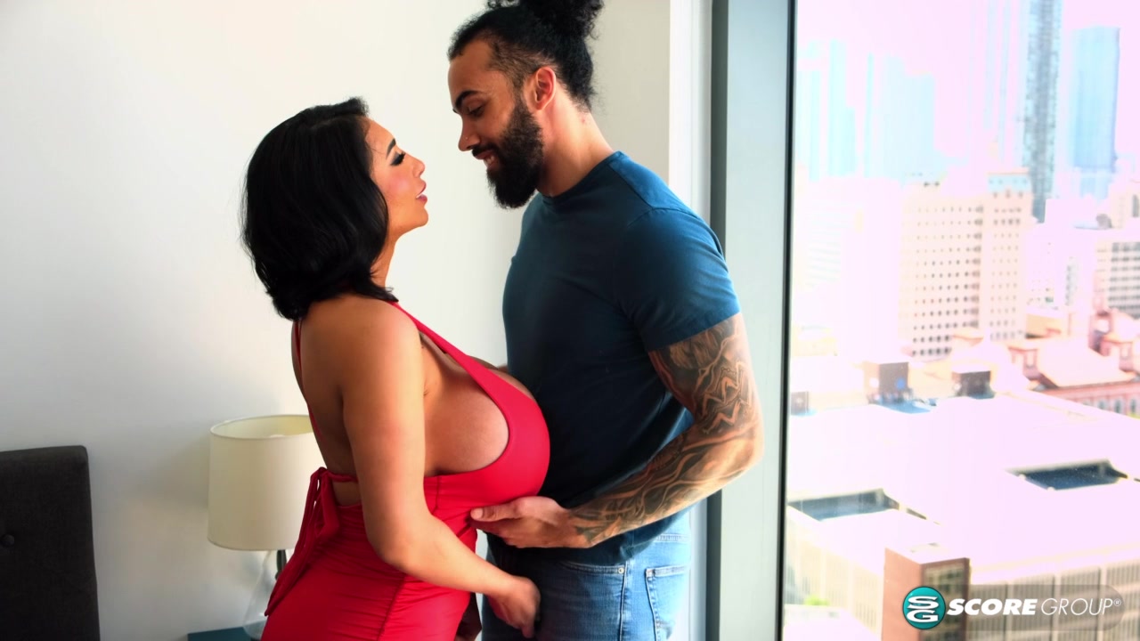 Mariza Rabbit: Big Tit Heat