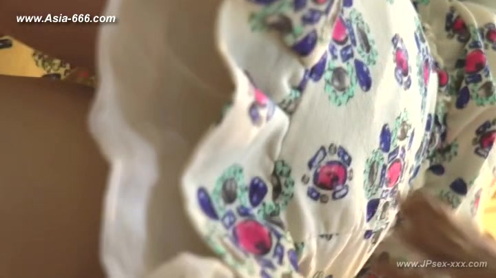 peeping chinese amateur upskirt.42