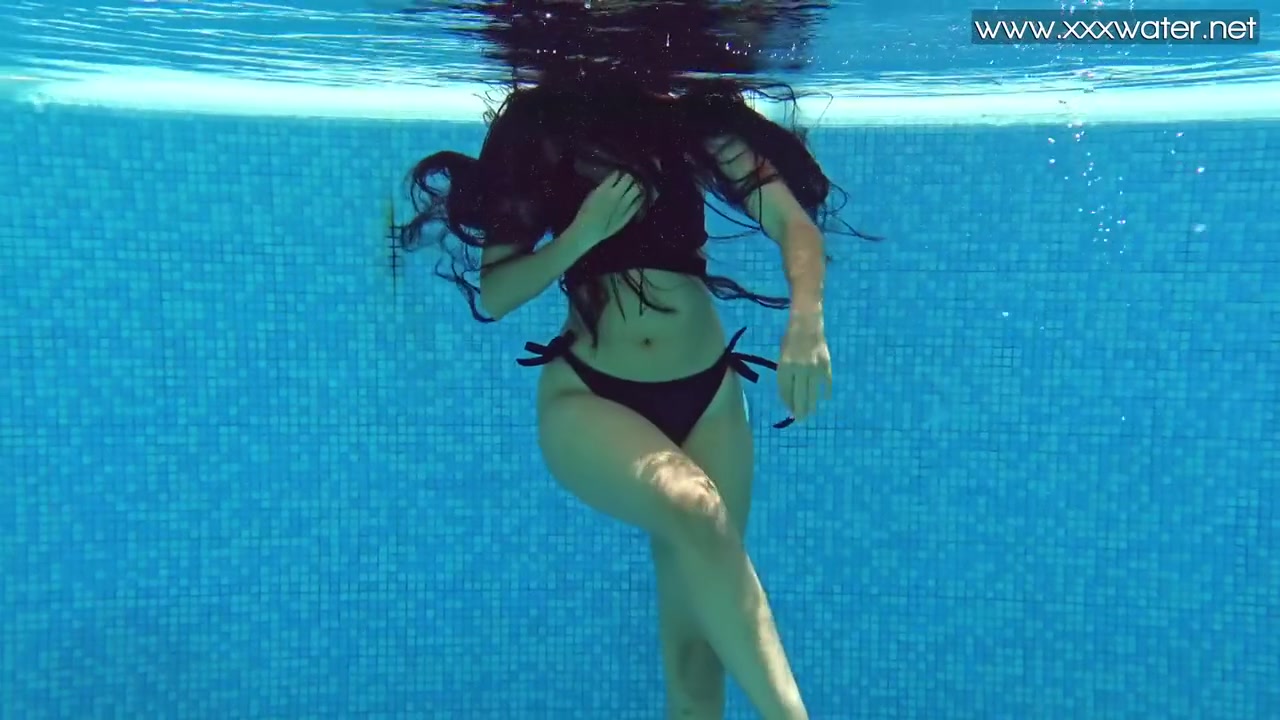 Small Tits Latina Babe Underwater