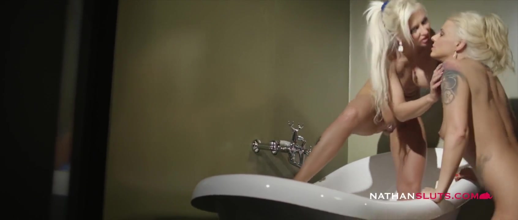 Jarushka Ross And Simony Diamond - Busty Euro Babes Makes Each Other Come Hard In The Bathtub