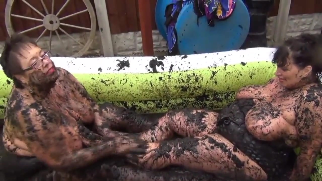 Kim & Honey Mud Wrestling Pt2 - TacAmateurs