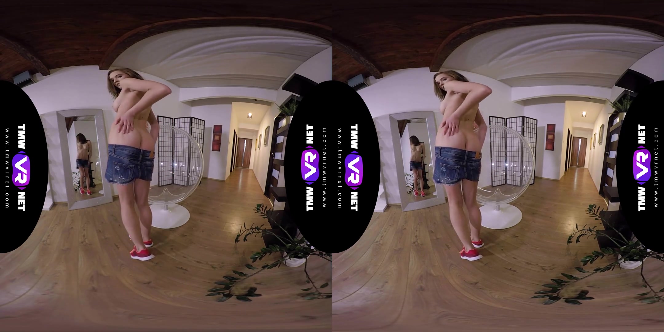 Stacy Cruz in Cutie Orgasms In Front Of Mirror - TmwVRNet