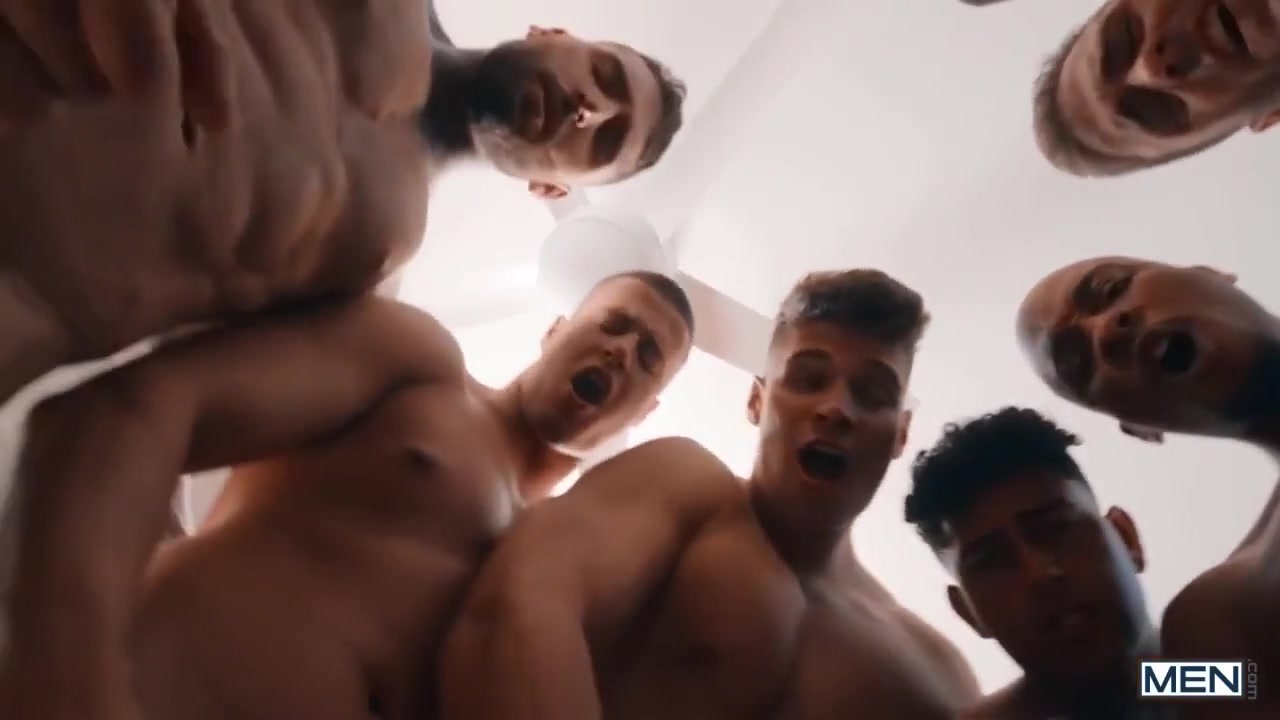 King Exposing Big Dick