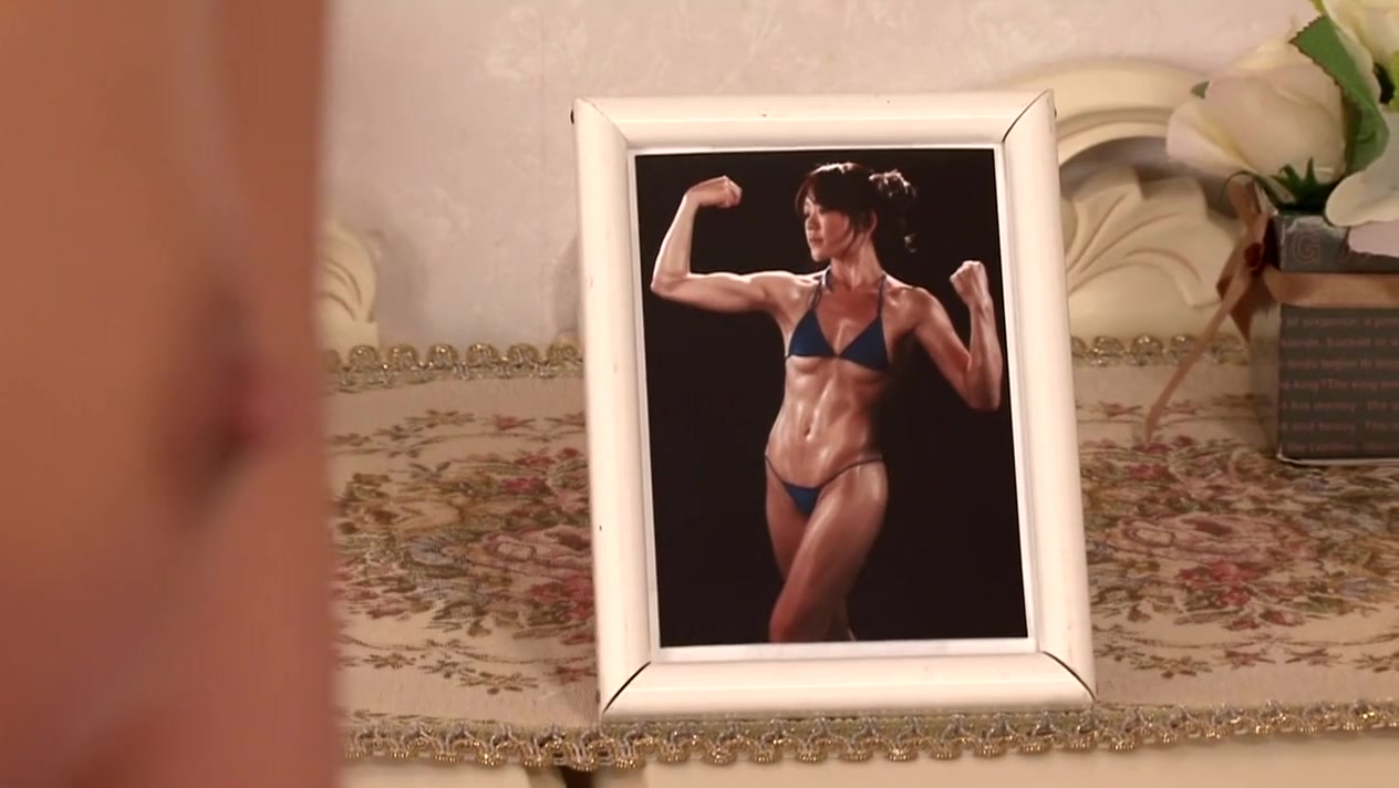 Fit Lesbian MILFS