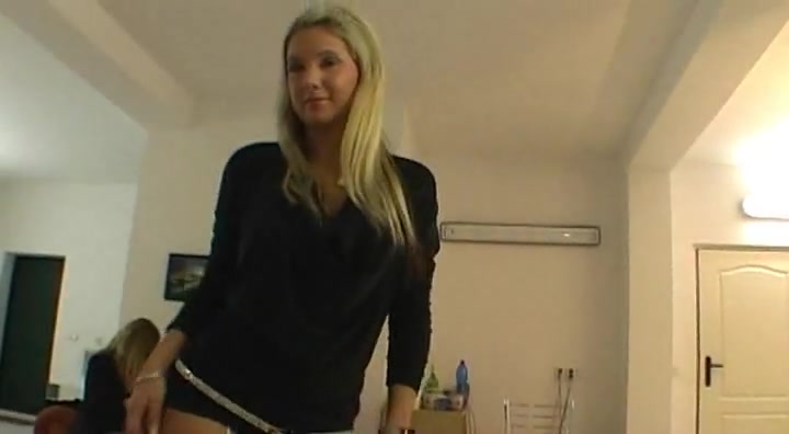 Sexy lapdance by czech blonde chick