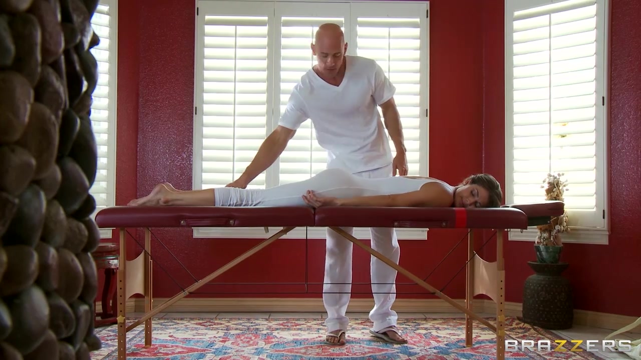 Brazzers - Dirty Masseur - Jenni Lee and Johnny Sins - Stretch Pants And Pulling Groins