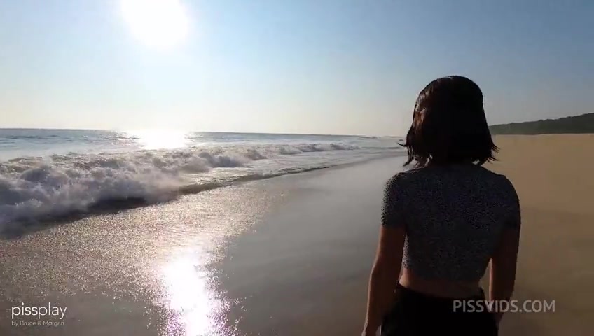 Sex on the Beach - PissVids