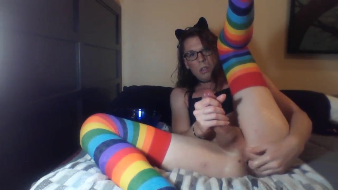 tgirl stuffs gummy worms in ass until she cums