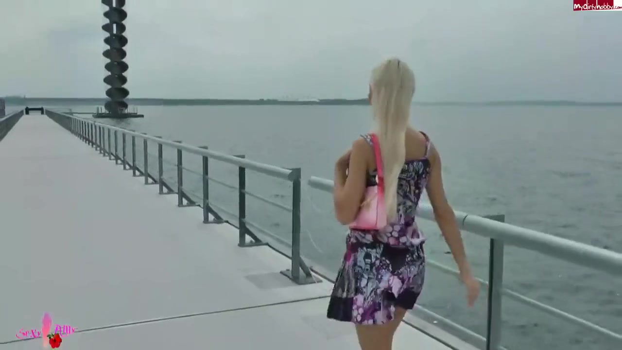 Amy Starr In Public - Gefickt Auf Dem Aussichtstum