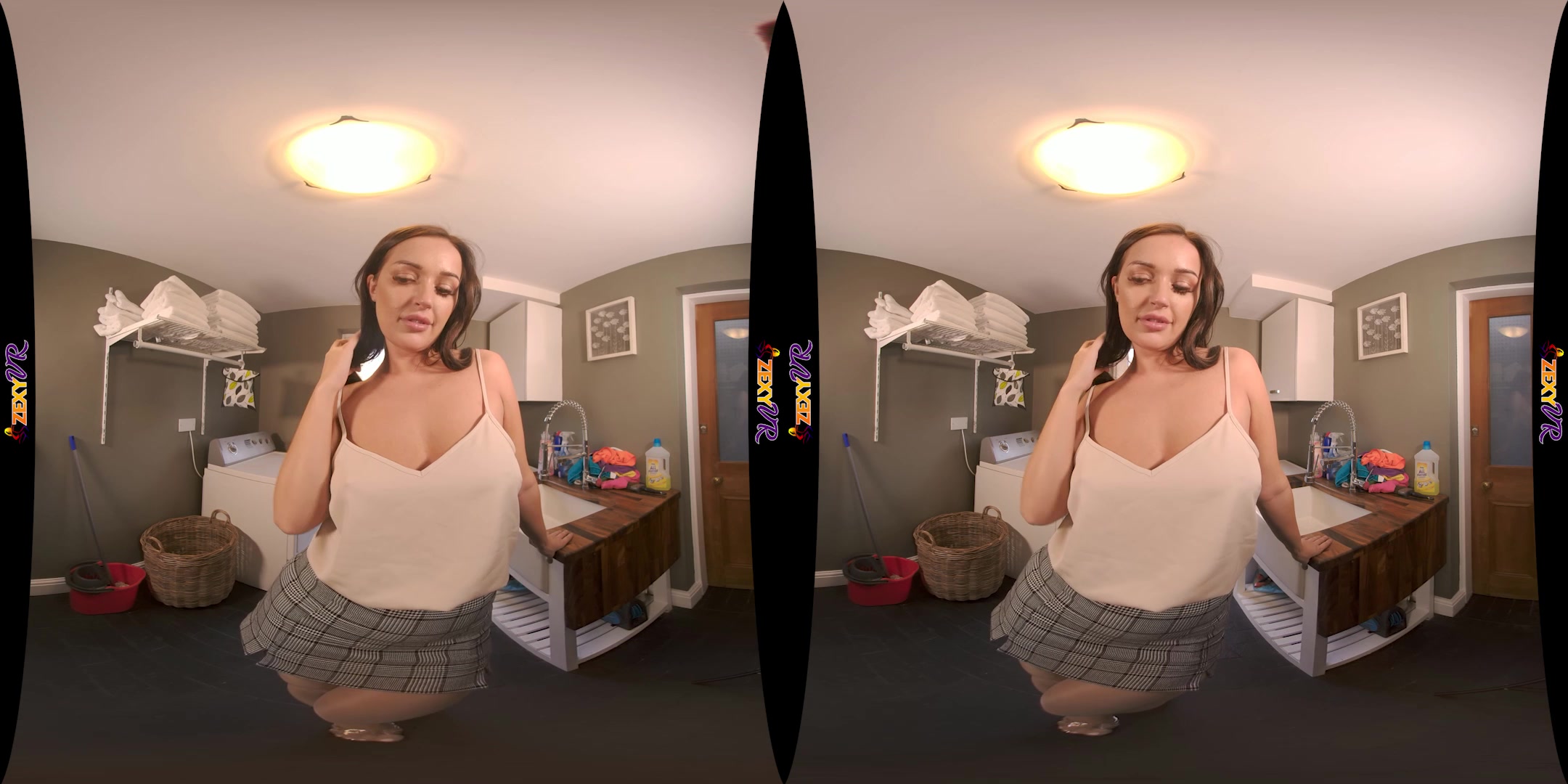 Slippery When Wet featuring Frankie L - ZexyVR
